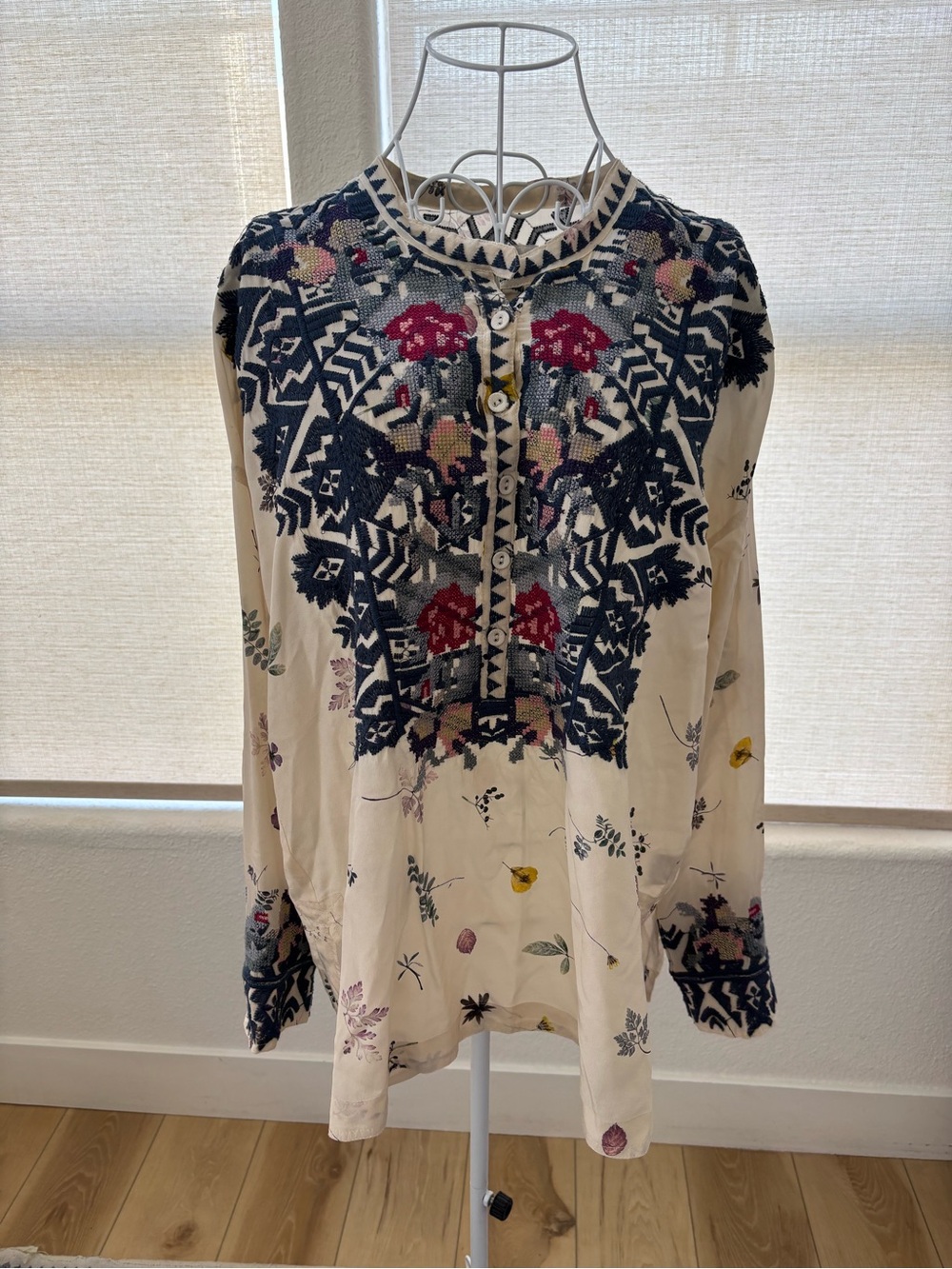 BIYA Johnny Was Silk Mariposa Boho Romantic Embroidered Oversized Tunic XS